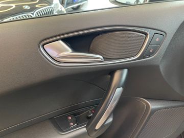 Audi A1 ambition *BI-XENON*PDC*KLIMAAUT*SZHZ*ALU*