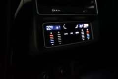 AUDI RSQ8 | Pano | Matrix | HuD | B&O | AHK | 23" AUDI RSQ8 | Pano | Matrix | HuD | B&O | AHK | 23"
