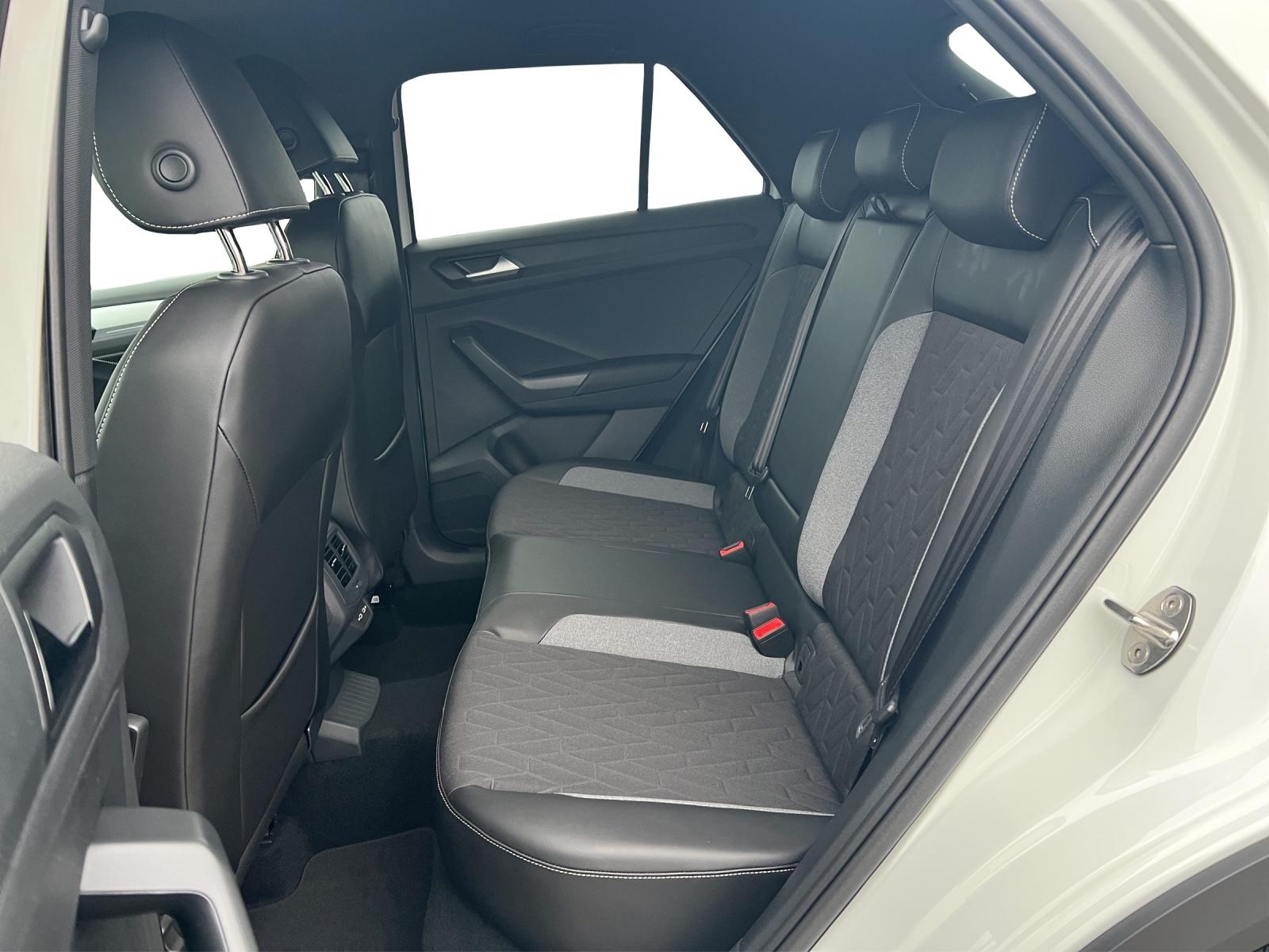 Volkswagen T-Roc Life "Goal" 2.0 l TDI DSG Rear View WR Ke, миниатюра 11