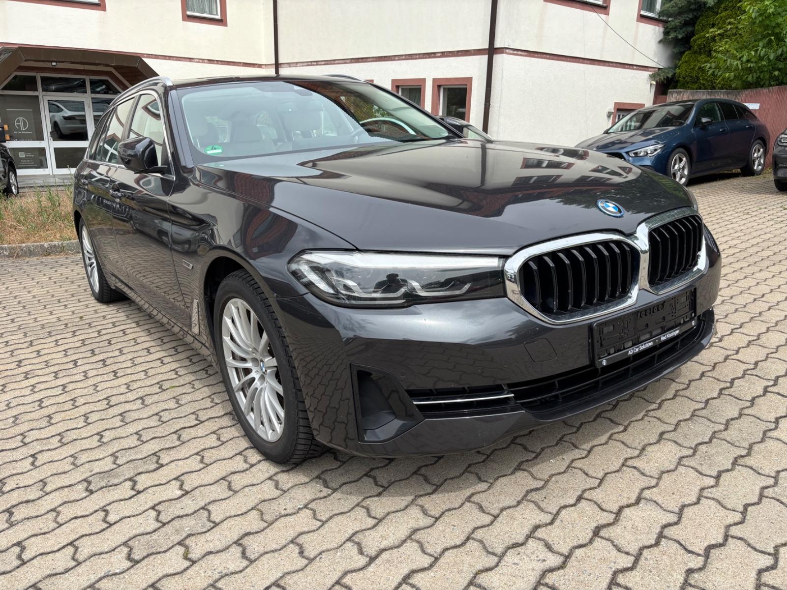 BMW 530e Tour.*Pano*Leder*Kam*Ambiente*18*