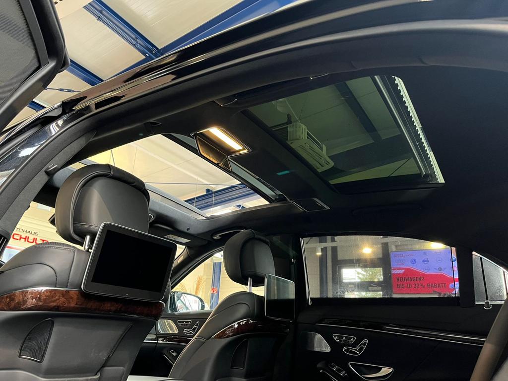Mercedes-Benz S 560