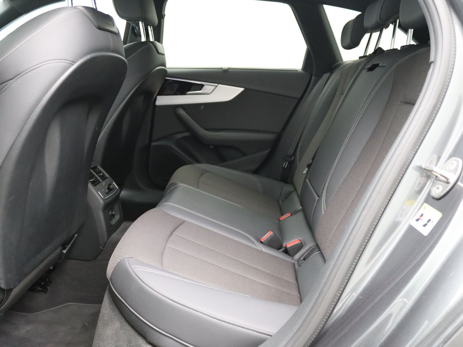 Audi A4 - Bild 10