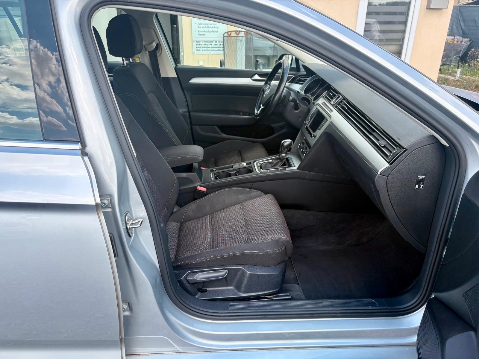 Volkswagen Passat Variant 2.0 TDI DSG Navi ACC SPORTSITZE