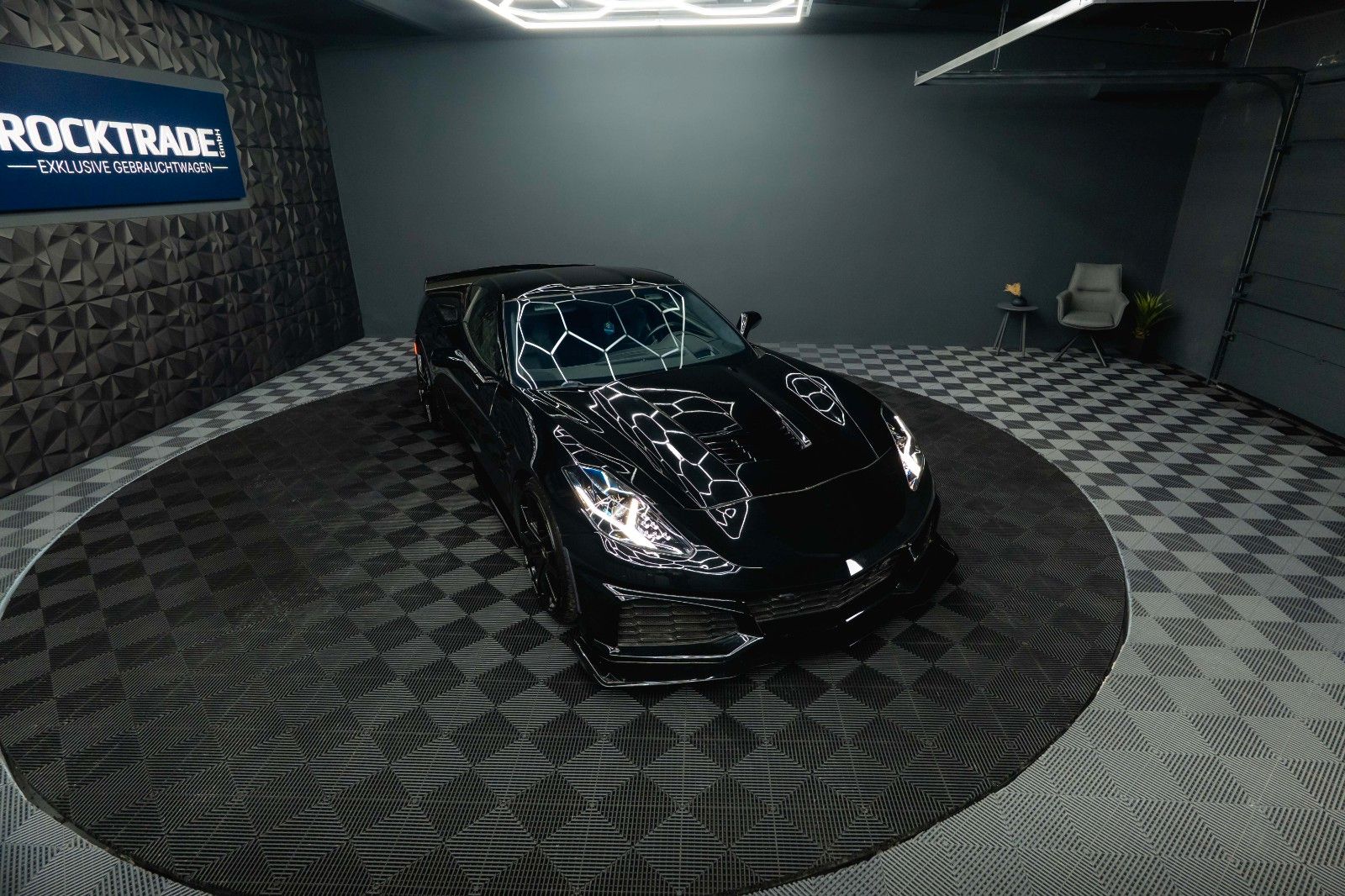 Fahrzeugabbildung Corvette C7 6.2 V8 Stingray 3LT Z06-Design Targa Perform.
