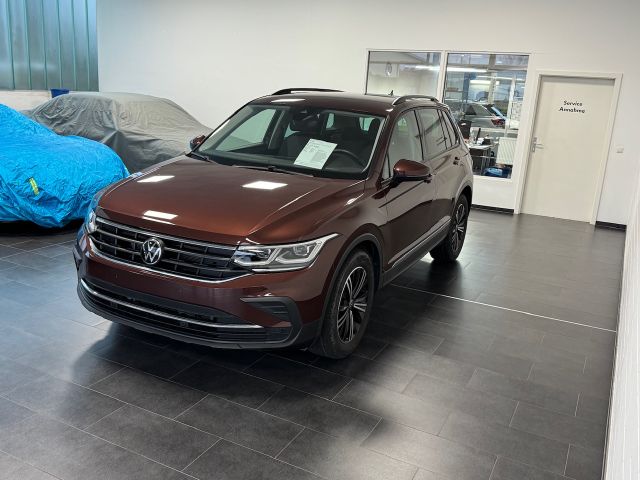 Volkswagen Tiguan Life, LED, PDC, Kamera, Alu, CarPlay