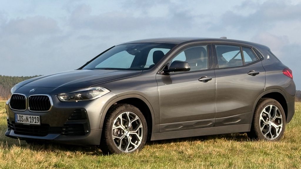 Image of BMW X2