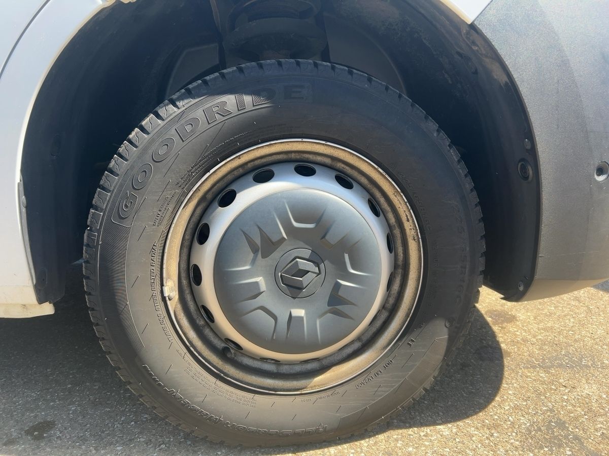 Fahrzeugabbildung Renault Master Kasten L1H1 3,3t dCi 135 AHK Kamera