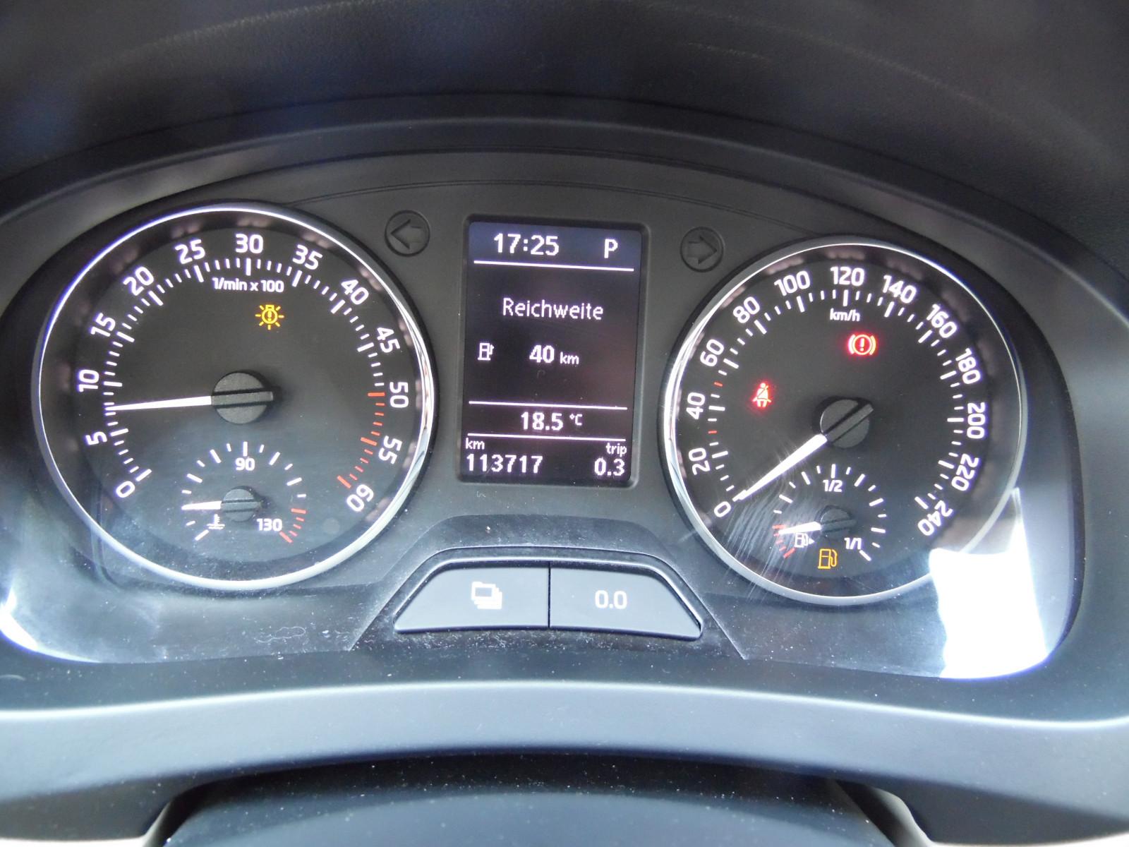 Skoda Rapid 2014 — photo 6