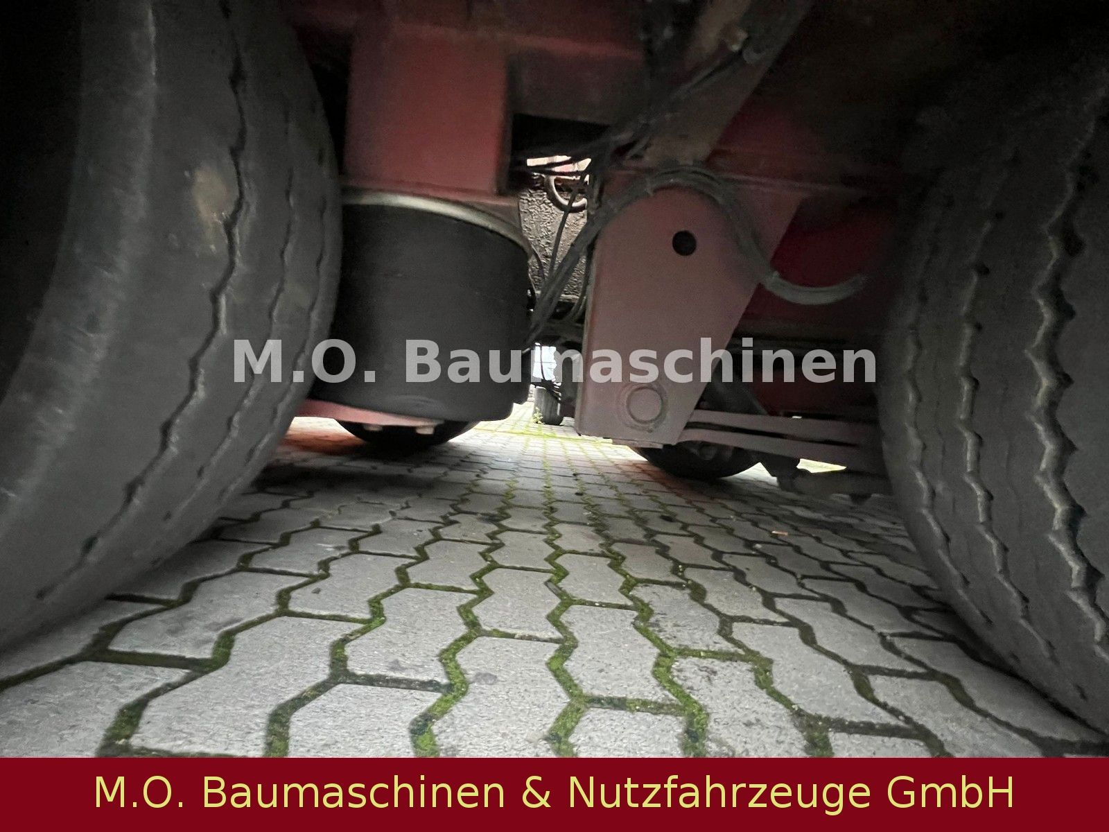 Fahrzeugabbildung LinTrailers 4 LSDU 18-40 / 4 Achser / Luftgefedert /