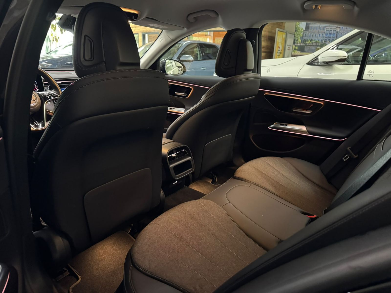 Mercedes-Benz E 300e Avantgarde Spurwechsel 360° foto 9