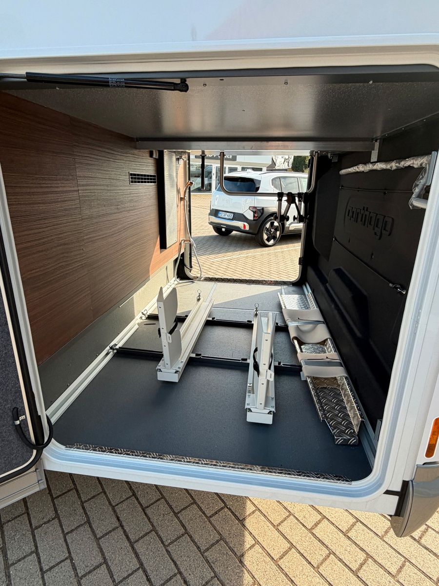 Fahrzeugabbildung Carthago chic c-line 5.0 QB L Queensbett Cortina