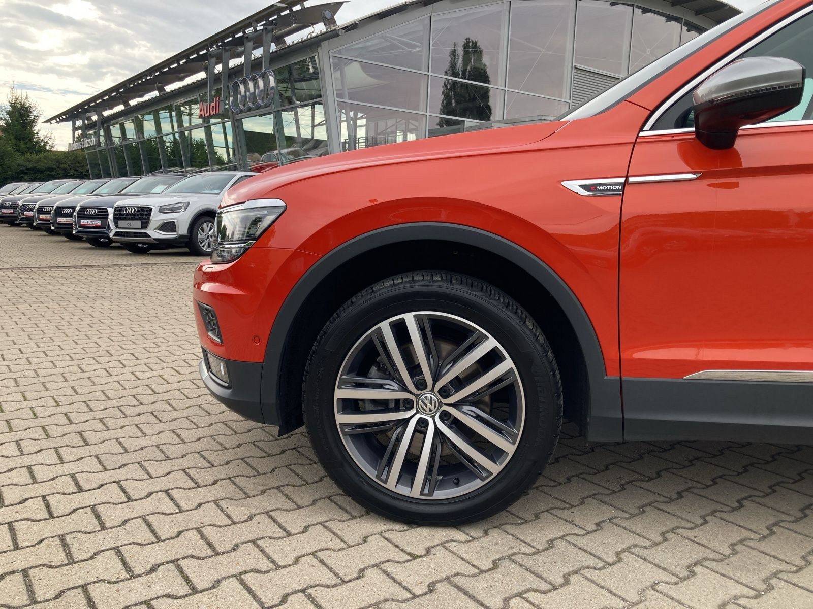 Fahrzeugabbildung Volkswagen Tiguan Allspace TDI Highline DSG 4M STH LED AHK
