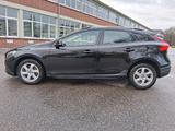 Volvo V40 Cross Country D2 Geartronic - Momentum - Volvo V40 Cross Country Gebrauchtwagen