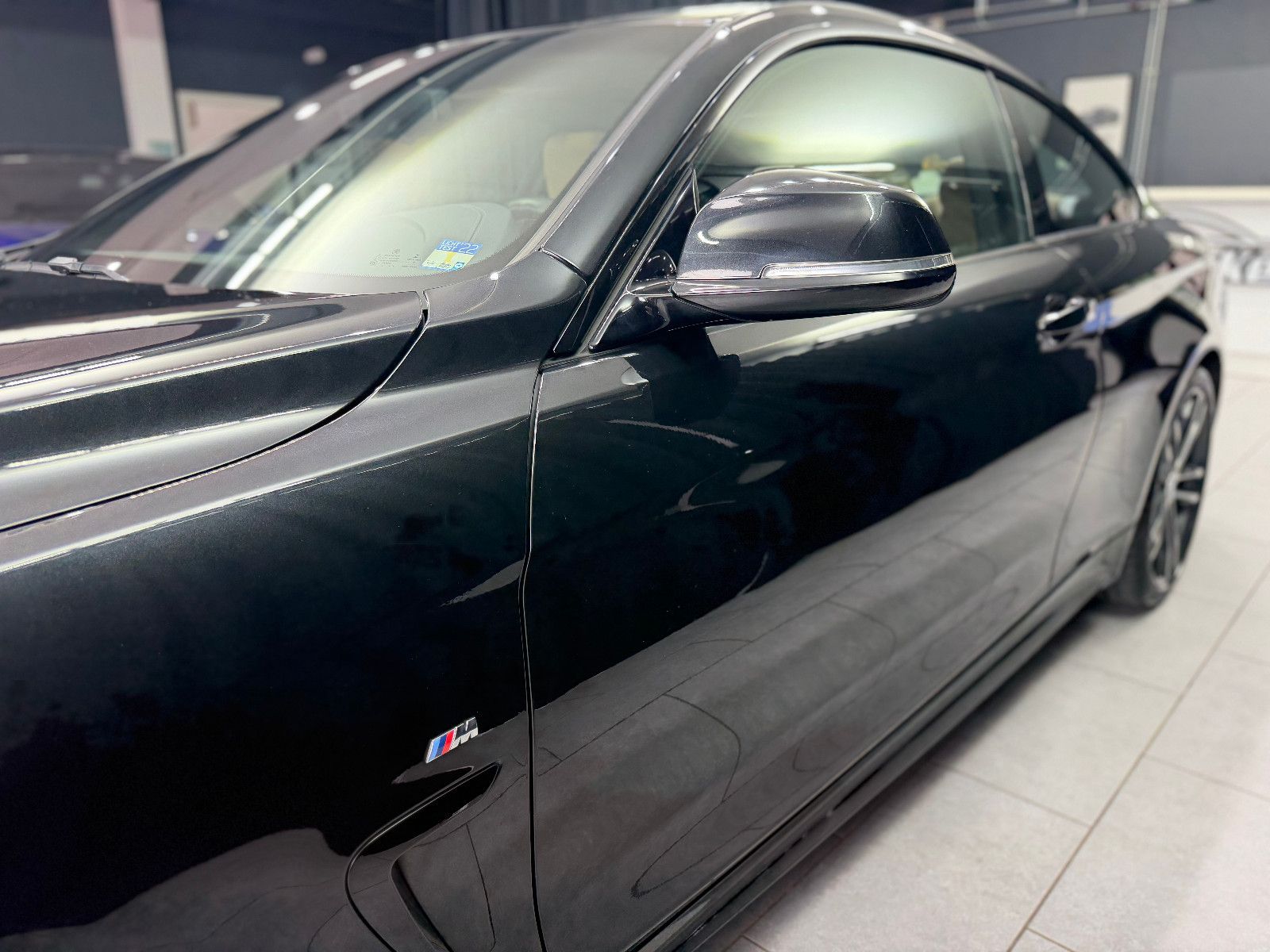 Fahrzeugabbildung BMW 440i Coupe M Sport|LCI|GLASDACH|SHADOWLINE
