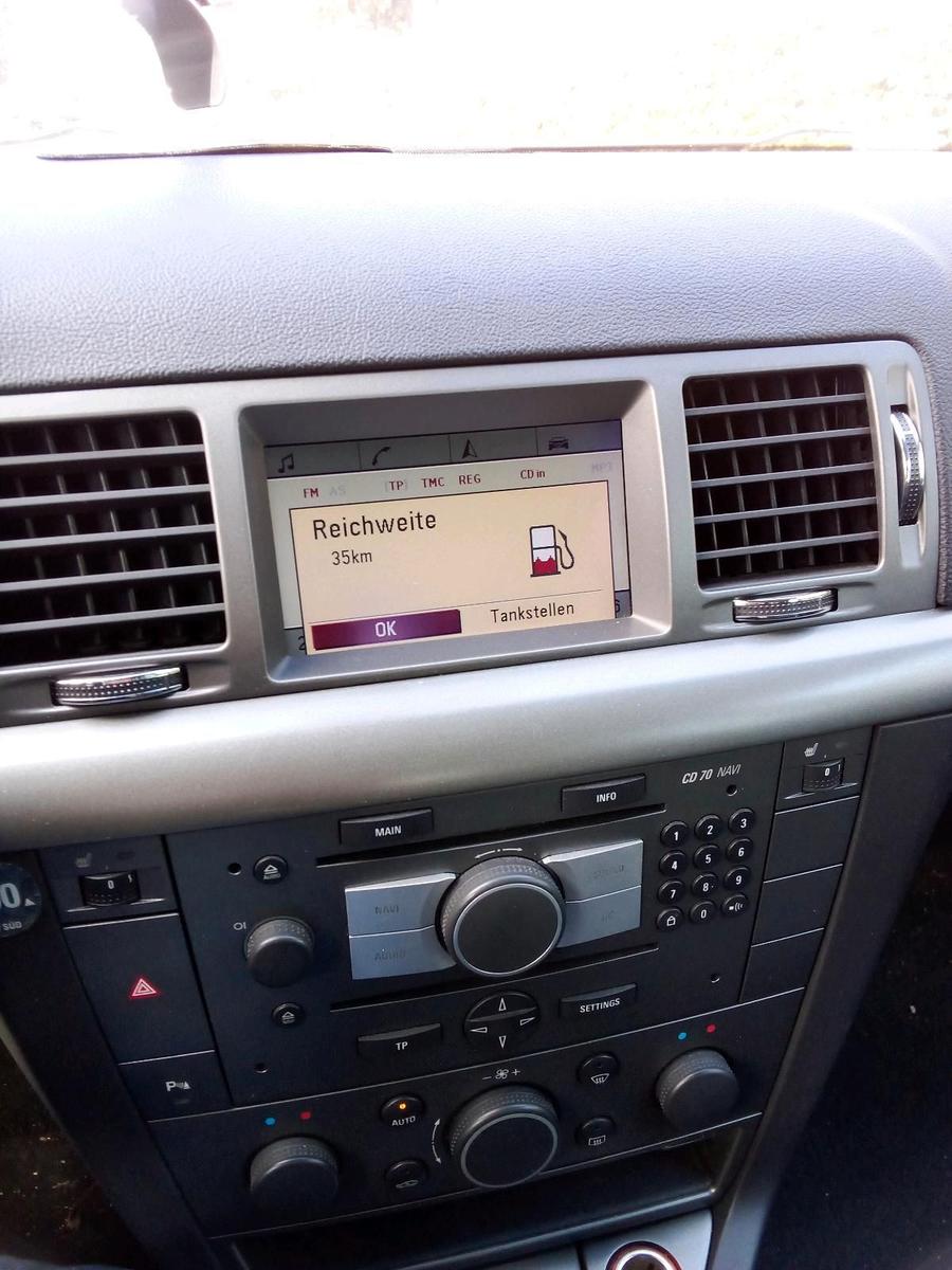 Opel Vectra 2009 — photo 11