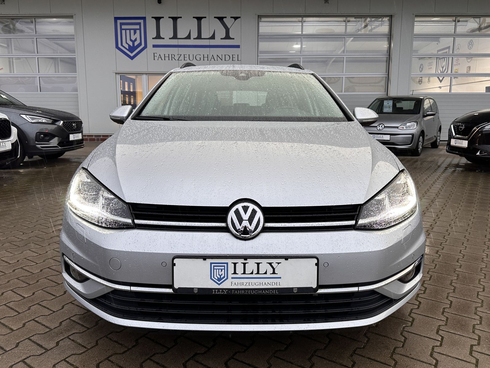 Fahrzeugabbildung Volkswagen Golf 2.0 TDI*LED*Navi*PDC*ACC*Navi-High*