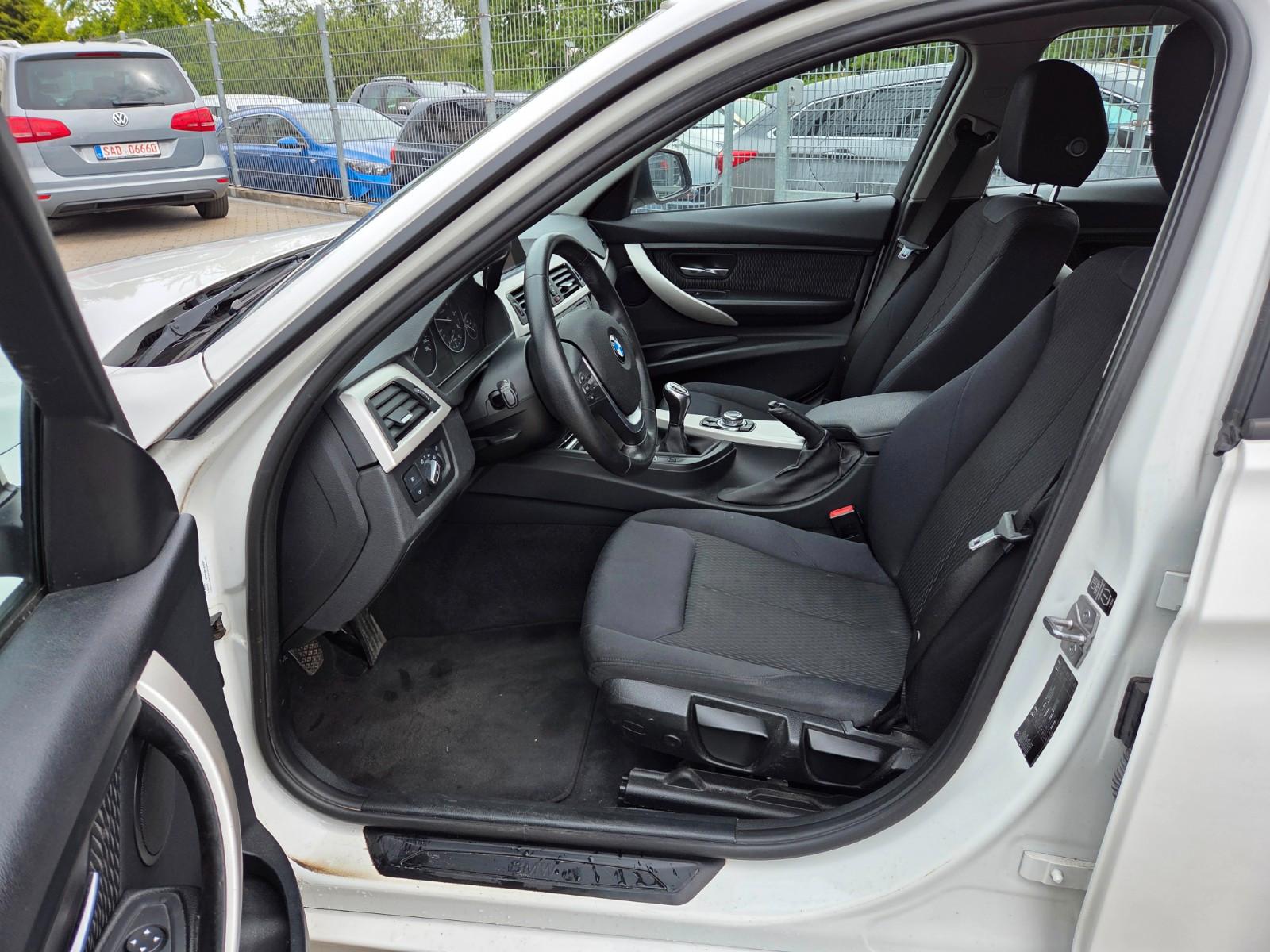 BMW 318 2014 — photo 9