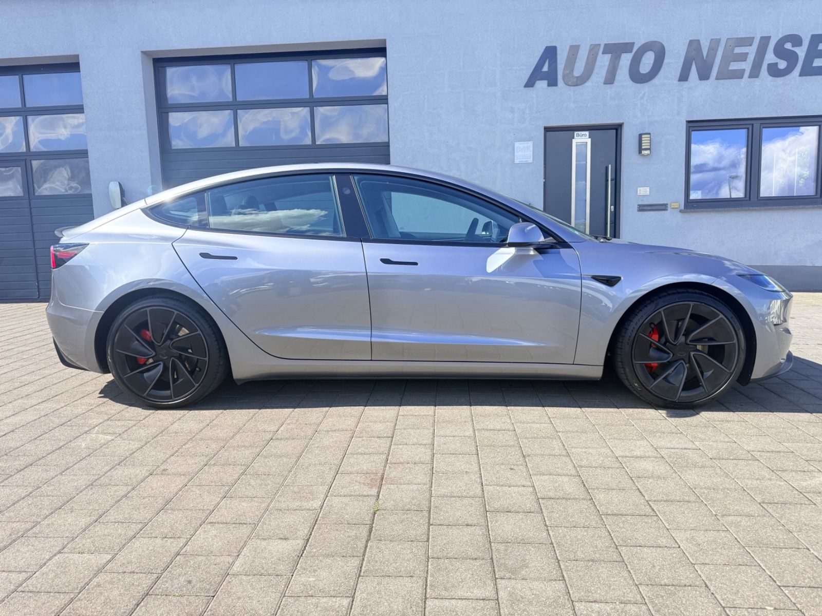 Tesla Model 3 Performance Highland 2025 Quichsilber foto 2