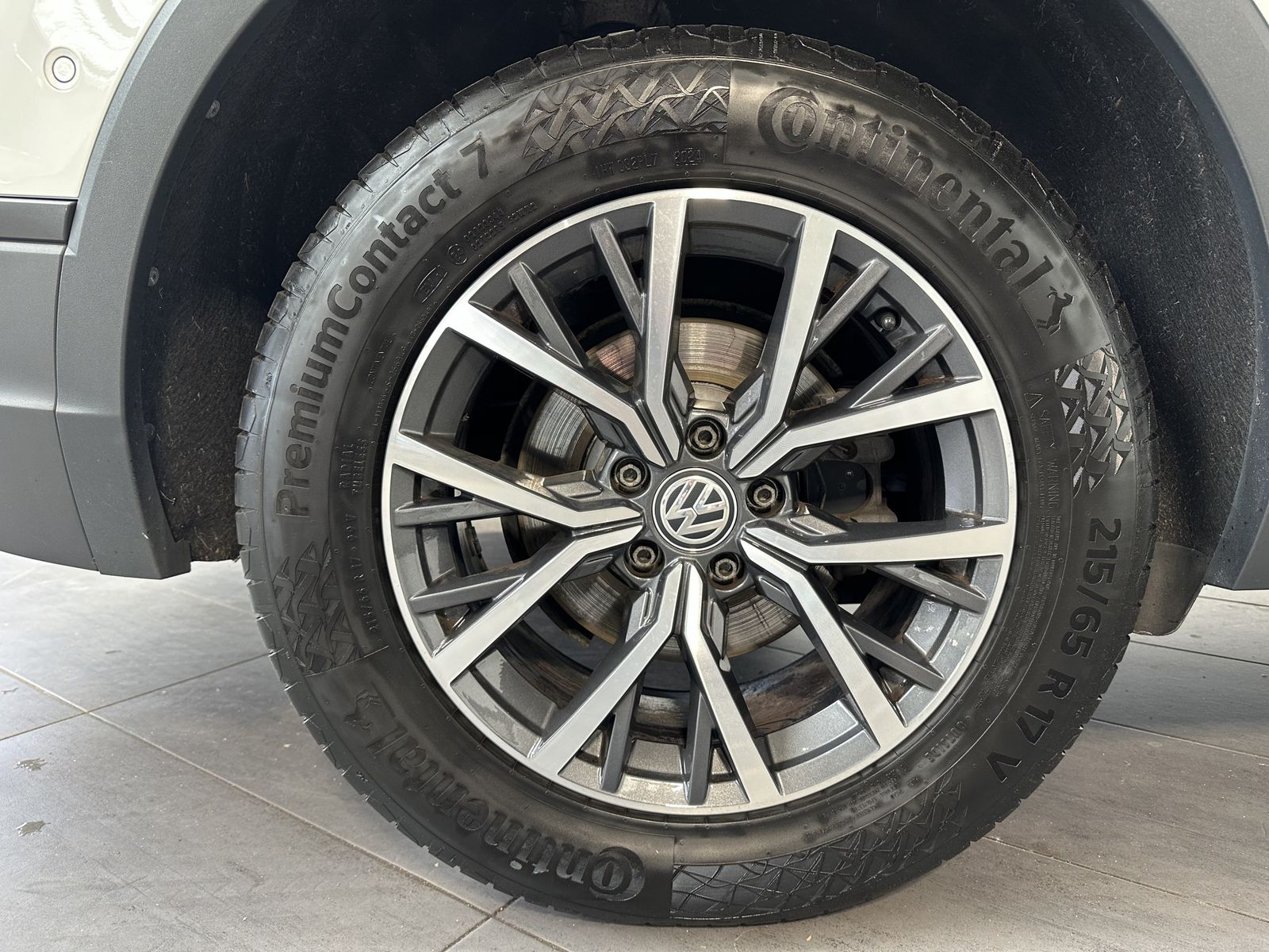 Fahrzeugabbildung Volkswagen Tiguan Allspace 2.0 TDI DSG 4M CL NAV+ACC+KAMERA