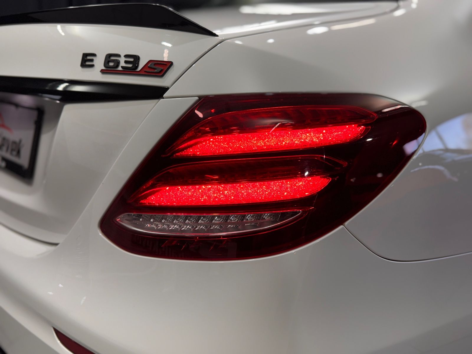 Fahrzeugabbildung Mercedes-Benz E 63 S AMG 4Matic+|AMG DRIVER|BURMESTER|TV|VOLL