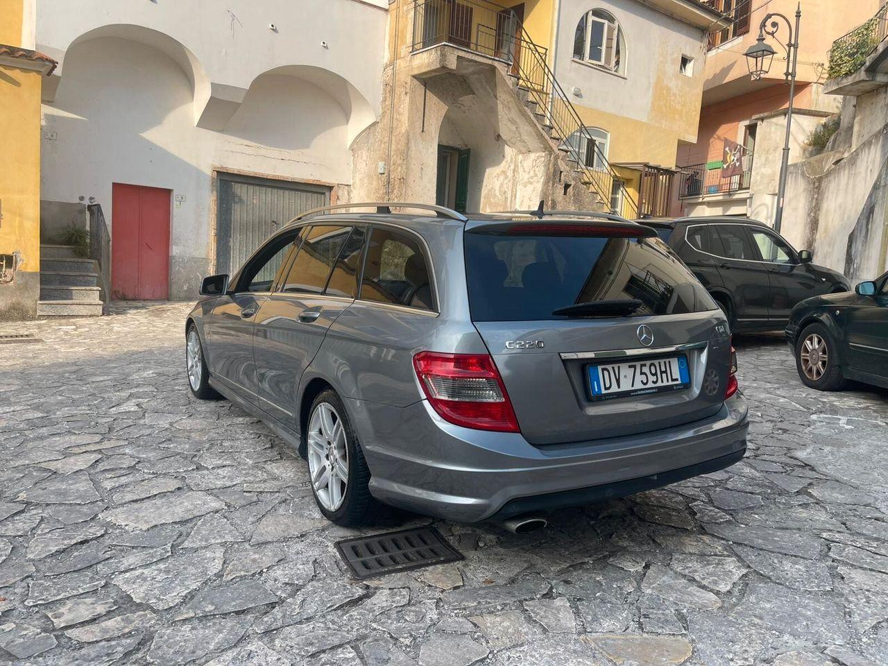 Mercedes-Benz C220 2010 — photo 10