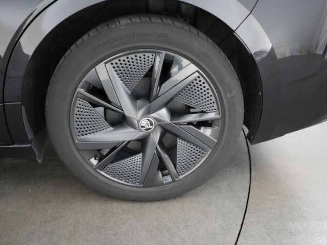 ENYAQ iV COUPE RS 4x4+NAVI+RÜCKFAHRKAMERA+SITZ-/