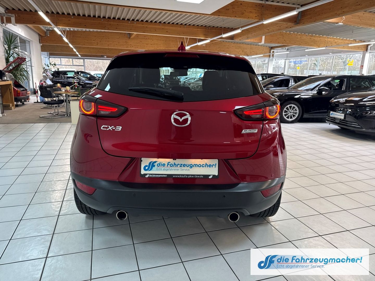 Fahrzeugabbildung Mazda CX-3 Sports-Line HUD Navi LED Klimaautom DAB SHZ