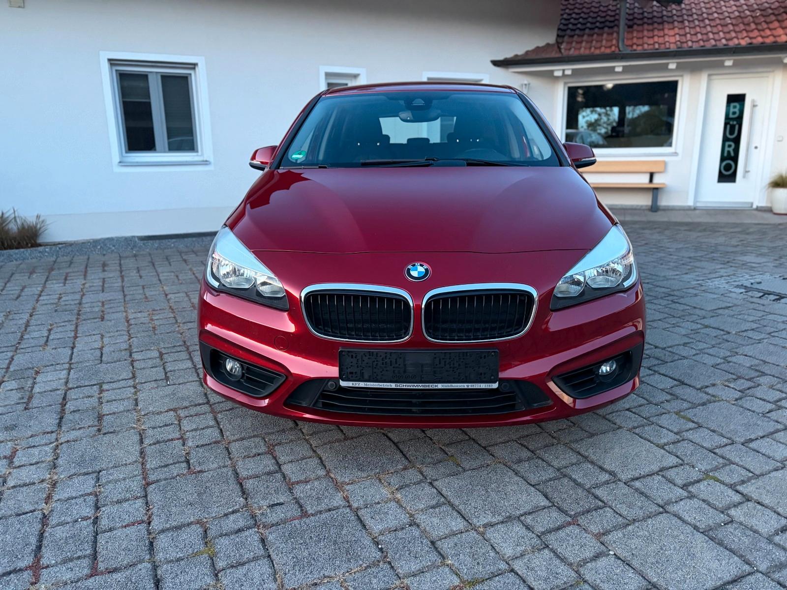 BMW 218i Active Tourer Navi AHK