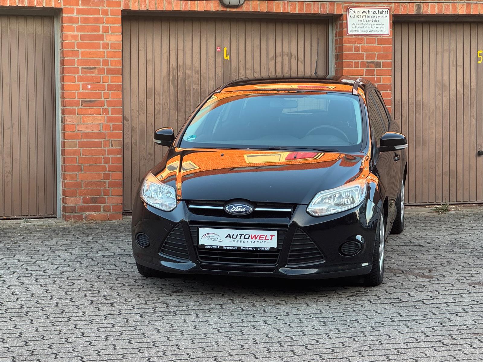 Ford Focus 2012 — photo 11