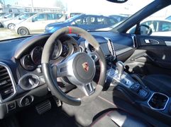 Fahrzeugabbildung Porsche Cayenne GTS BOSE ALCANTARA 21 ALUFELGEN