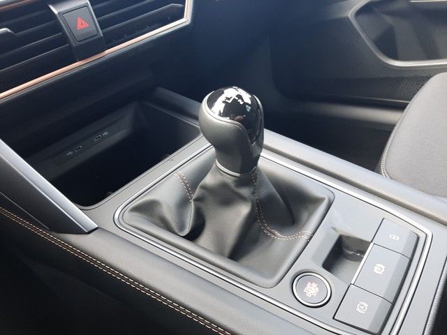 Fahrzeugabbildung Cupra Leon 1.5 TSI Kamera AppConnect ACC 18" LED