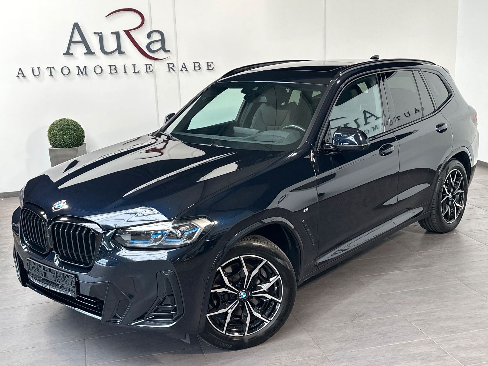 Fahrzeugabbildung BMW X3 xDrive30d M-Sport NAV+LED+PANO+AHK+HUD+360°