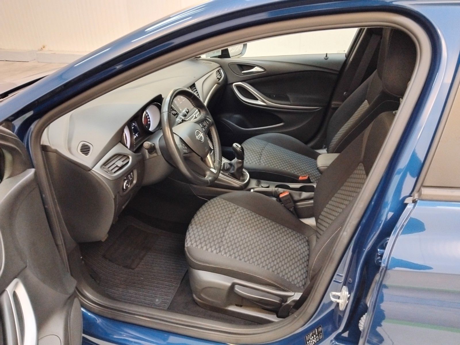 Opel Astra (06/2026, Benzin)