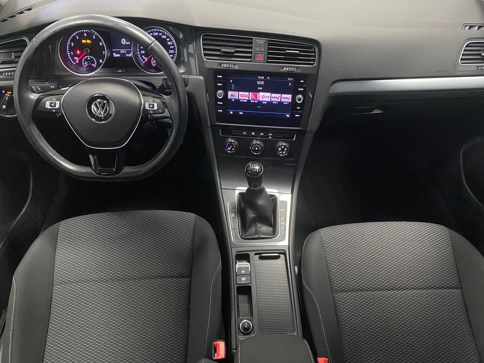 Fahrzeugabbildung Volkswagen Golf Variant 1.0 TSI Trendline BMT+KLIMA+PDC+LED