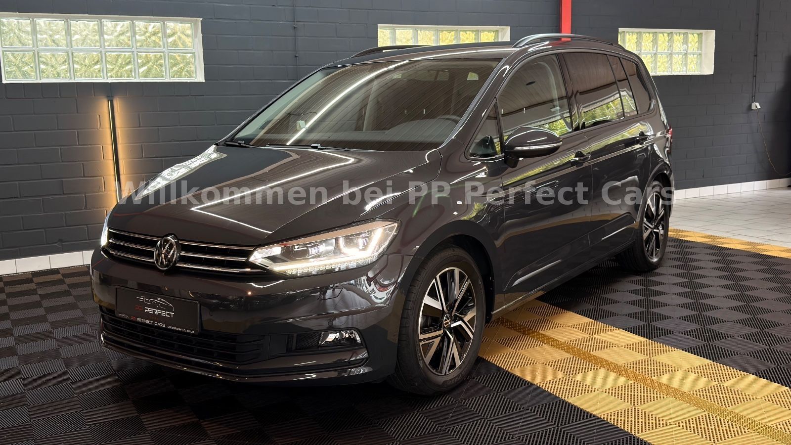VW Touran Touran Highline AHK|Dynaudio|Massage|7-Si|Kamera – Gebrauchtwagen PP Perfect Cars Hofgeismar
