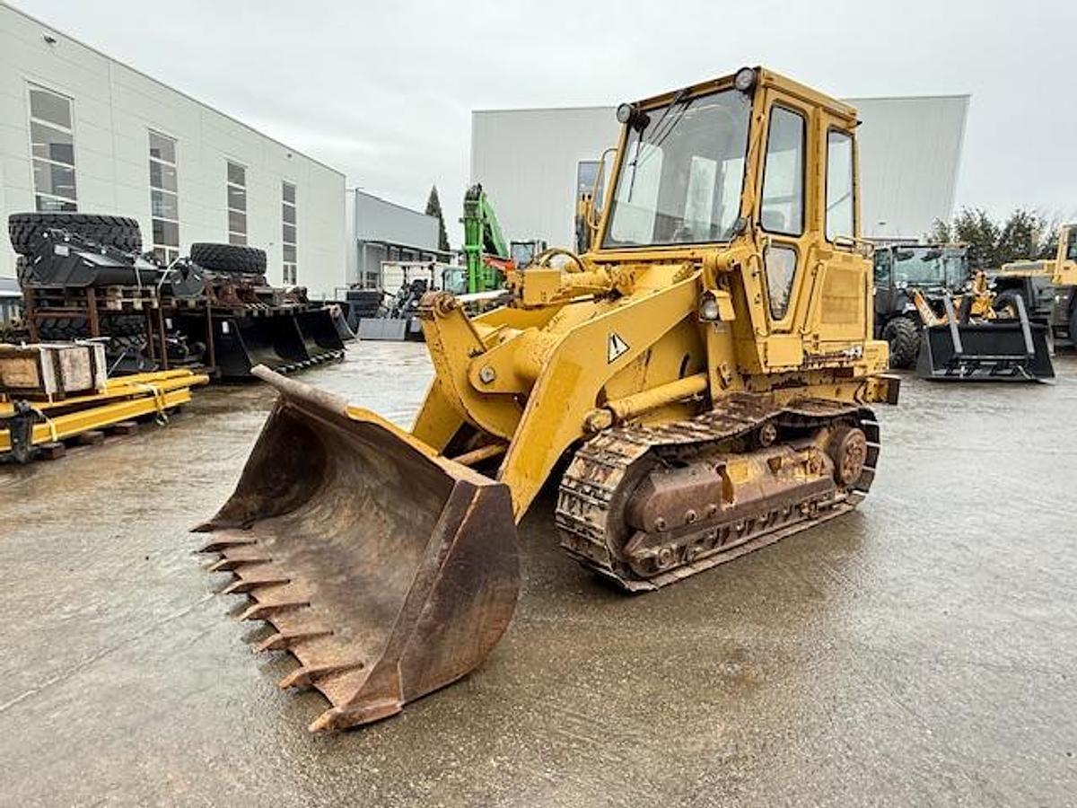 CAT 943