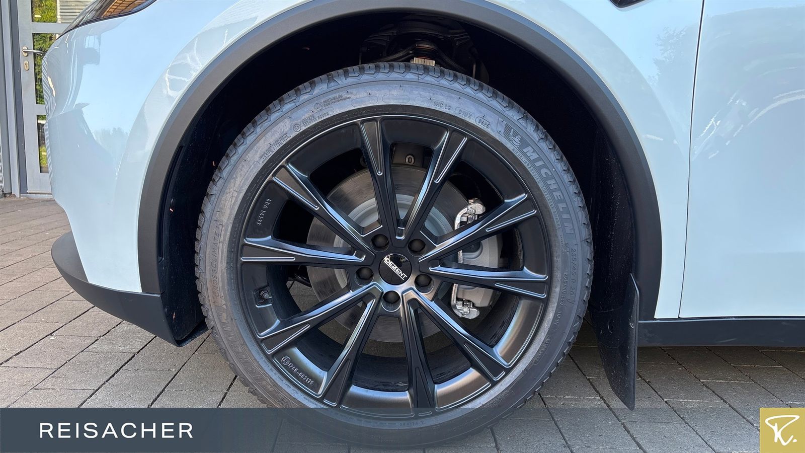 Tesla Model Y RWD foto 3