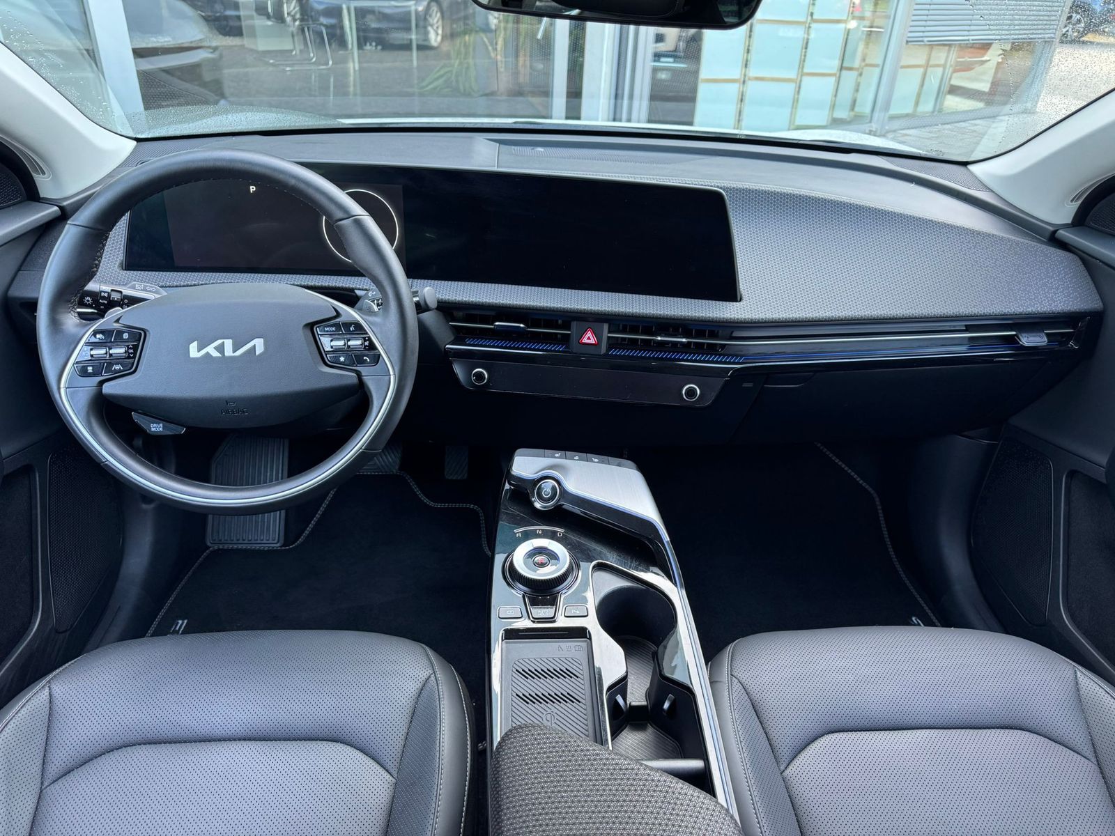 Fahrzeugabbildung Kia EV6 2WD WERKSGAR+NAVI+LED+SHZ+KAMERA+ACC+19"
