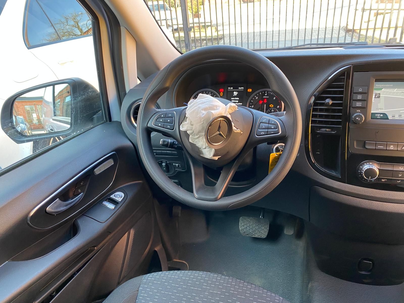 Fahrzeugabbildung Mercedes-Benz Vito 116 d 4x4 PRO Lang/AHK/RFK/Navi/STHZ