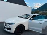 Maserati Levante 3.0 S Carbon Zegna Ausstattung  - Maserati Levante von privat