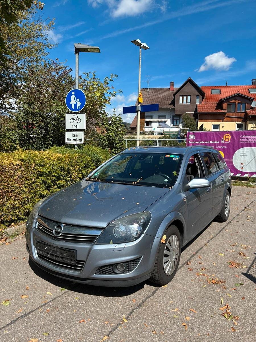 Opel Astra 2010 — photo 6