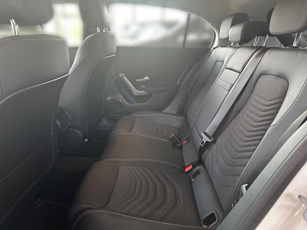 Fahrzeugabbildung Mercedes-Benz A 220 4M Progressive Navi SHZ Ambie. KeyLess LED