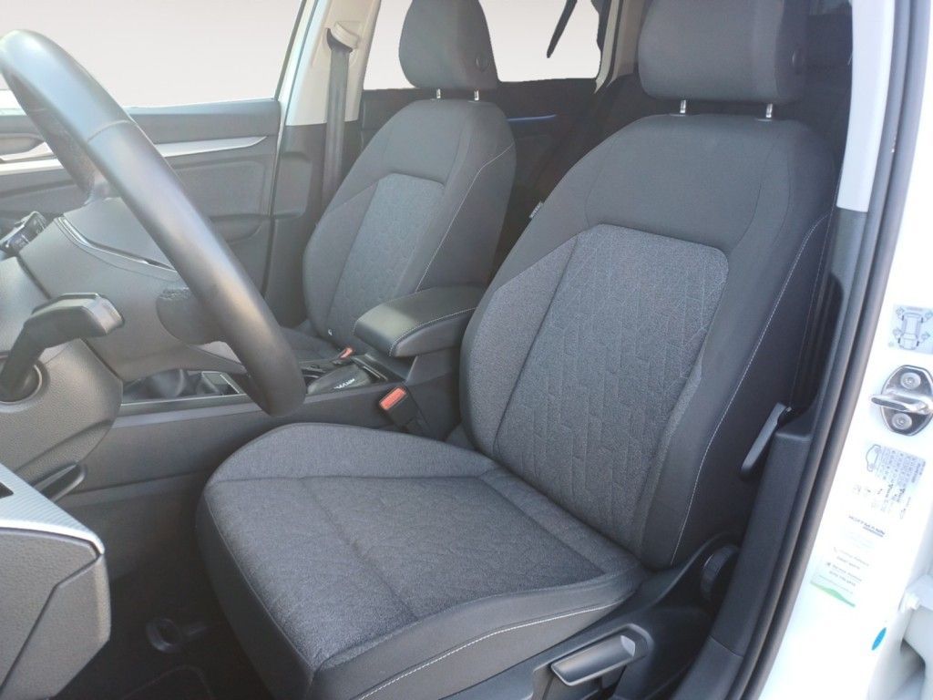 Fahrzeugabbildung Volkswagen Golf Variant 2.0 TDI SCR Life Navi, AHZV, ACC