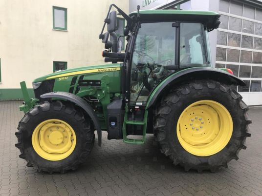 John Deere 5115M