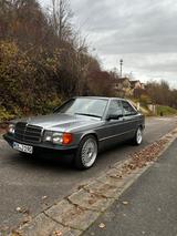 Mercedes-Benz 190 W201 - Mercedes-Benz 190: W201