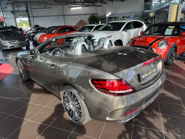 Fahrzeugabbildung Mercedes-Benz SLC 300 AMG Line AIRSCARF MEMORY LED