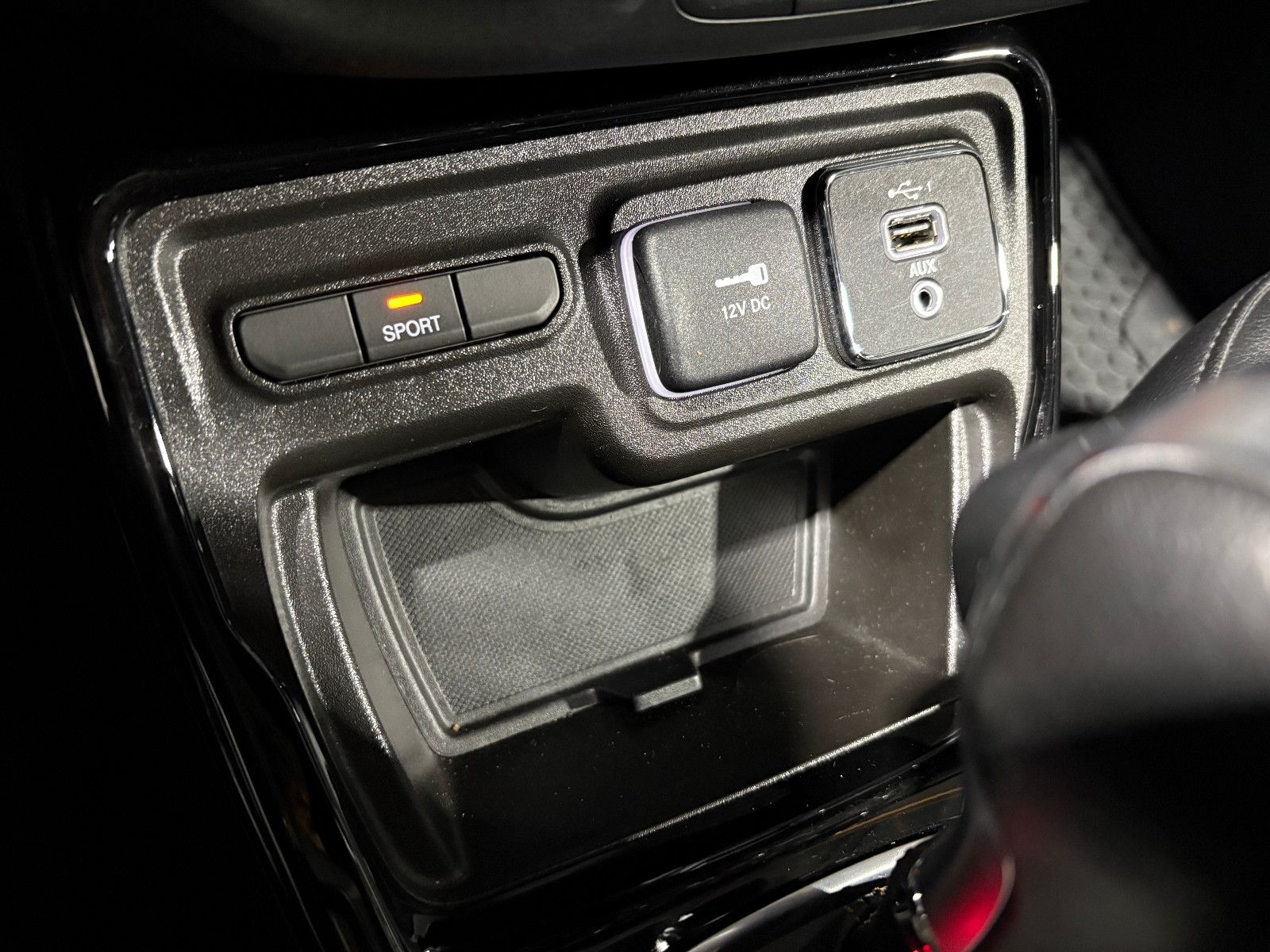 Fahrzeugabbildung Jeep Compass Limited FWD/NAVI/KAMERA/SOUND/DAB/SHZ