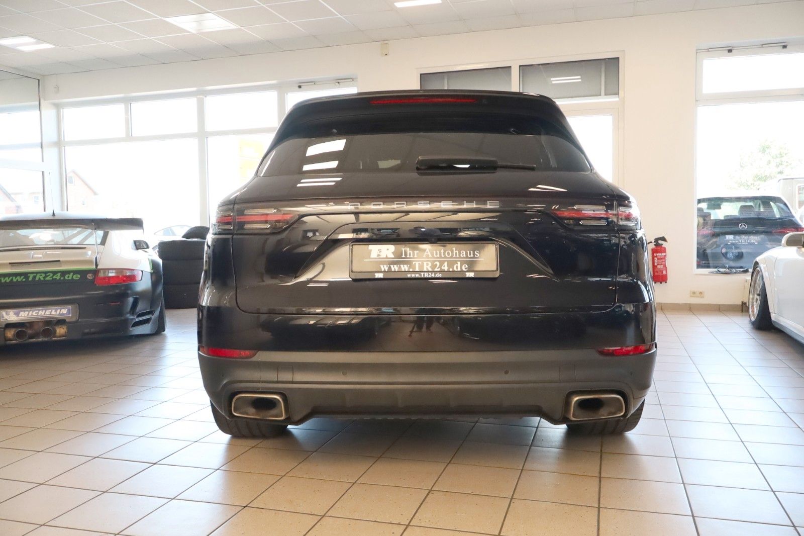 Fahrzeugabbildung Porsche Cayenne V6 Luftfederung, ACC, Keyless, DAB, LED