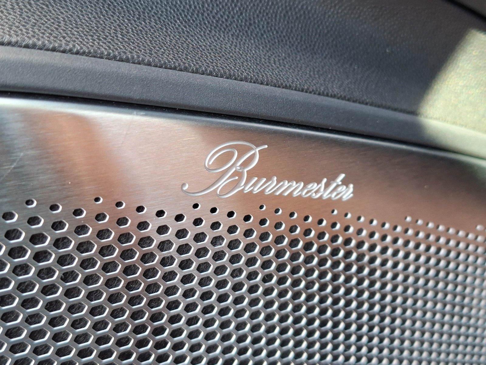 Porsche Macan E Turbo Burmester Sitzlüftung  HA-Lenkung foto 13