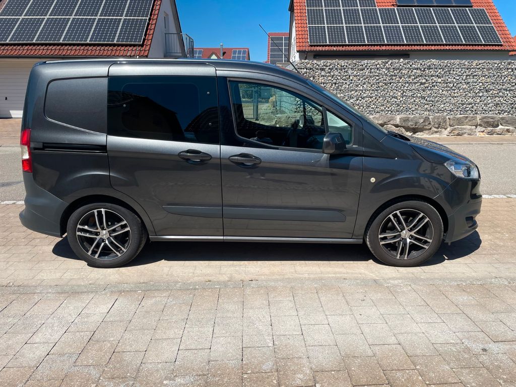 Image of Ford Transit Courier